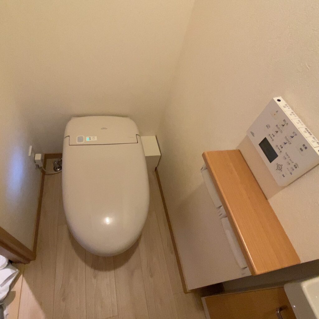 トイレ便器ユニット交換後の室内の様子