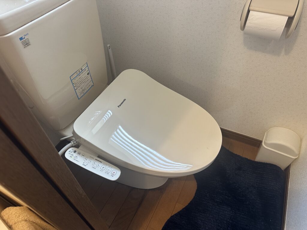 トイレ便座ユニット交換後の状態